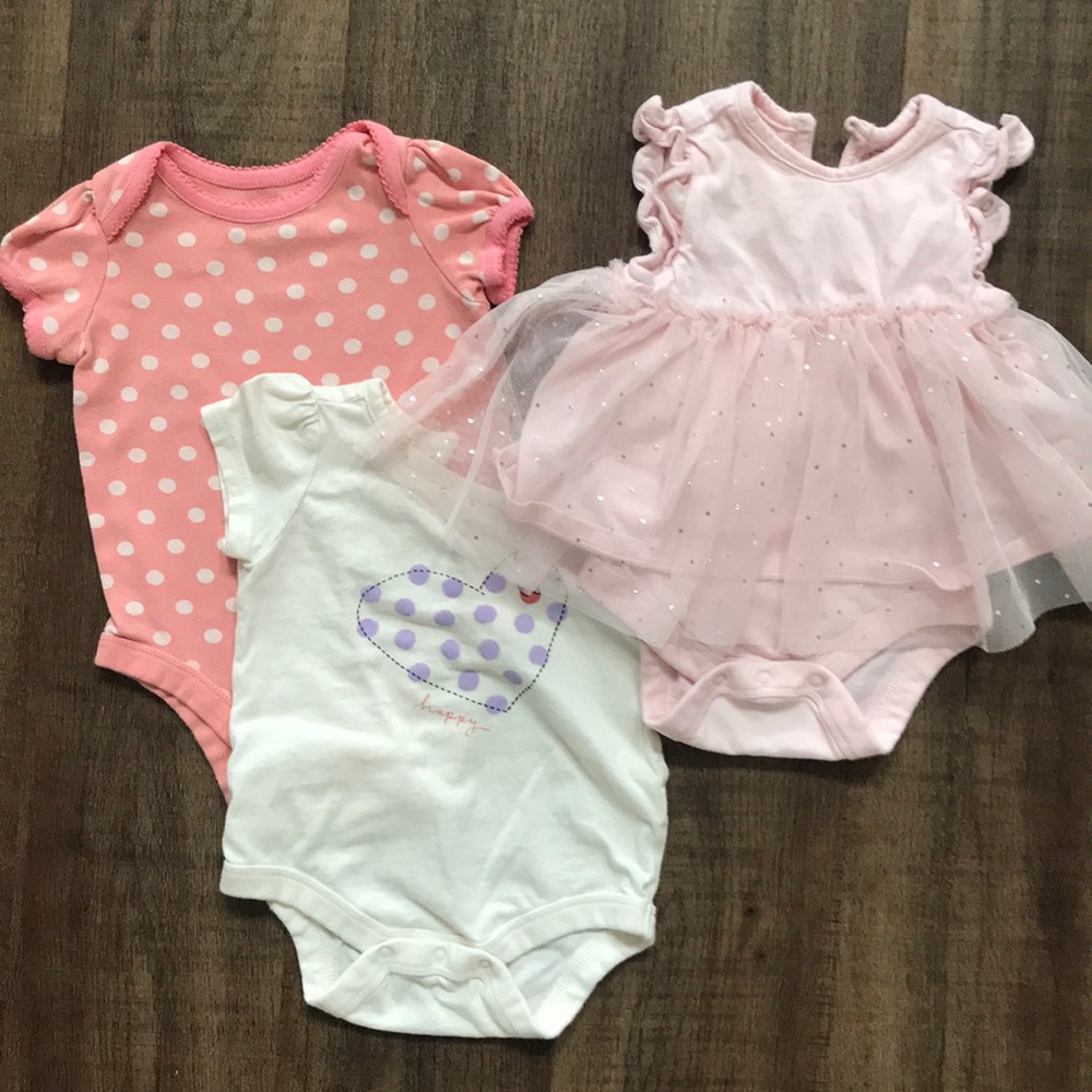 Baby GAP girls onesie bundle